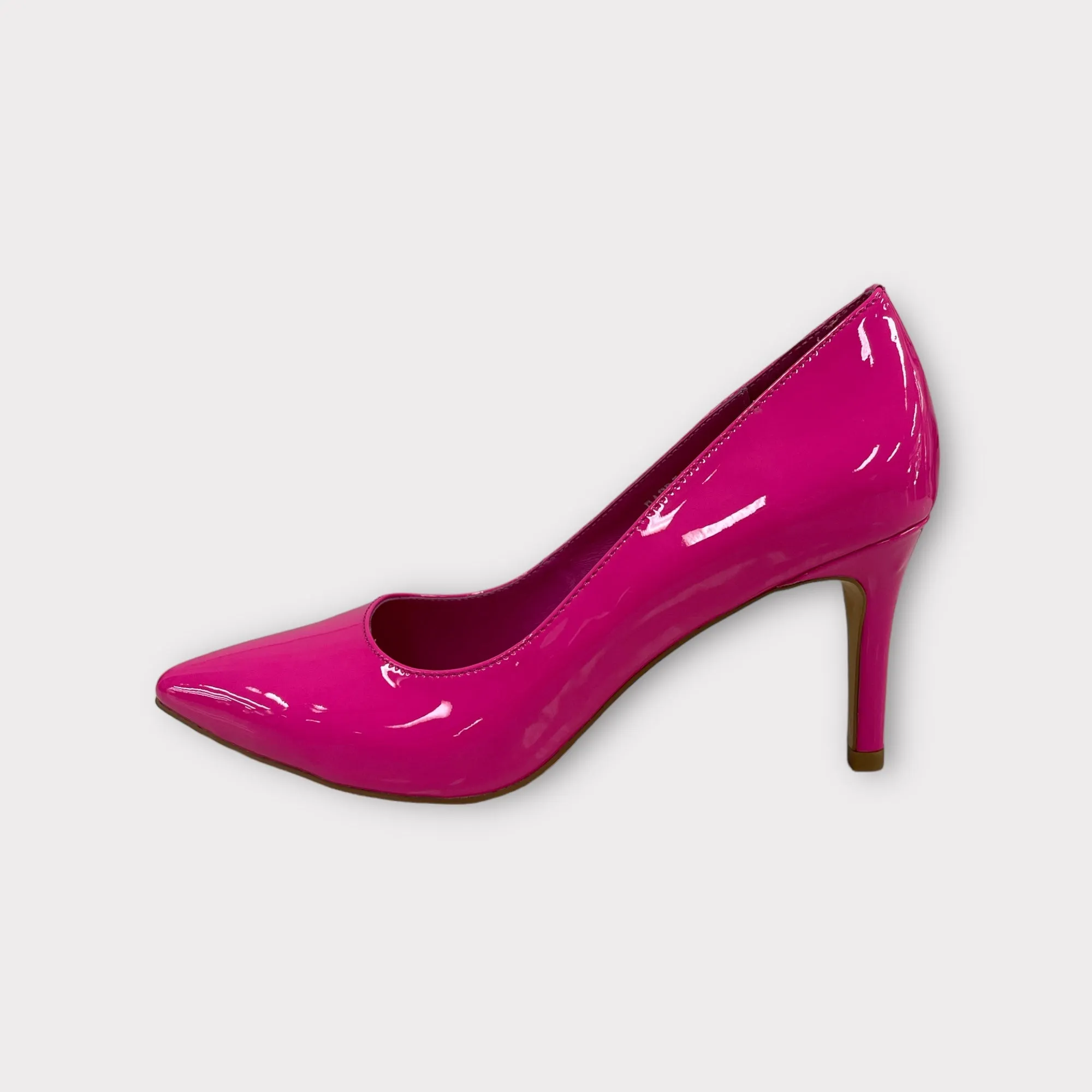 Barrios Fuchsia Patent Heels