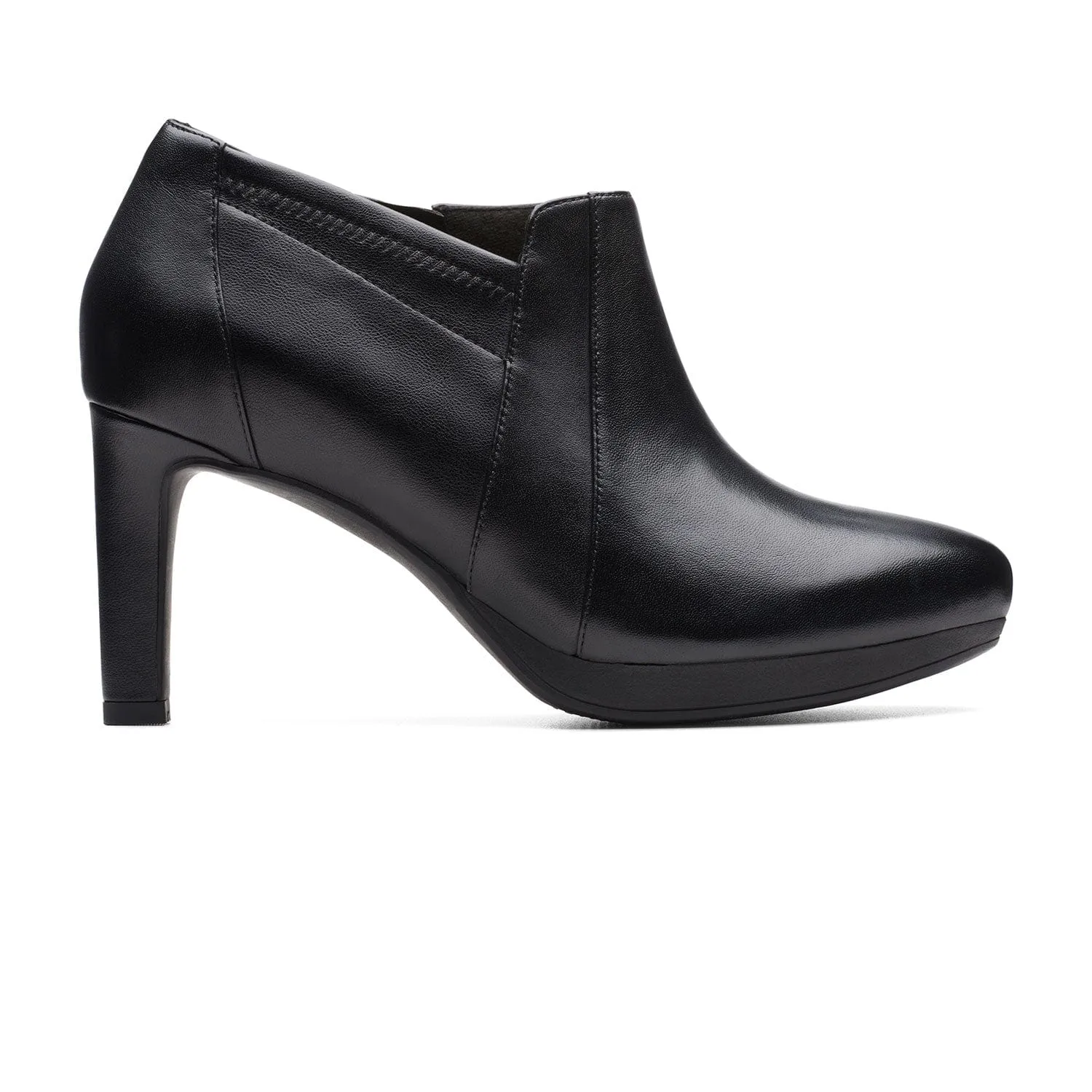 Clarks Ambyr Hope Boots (Standard Fit)