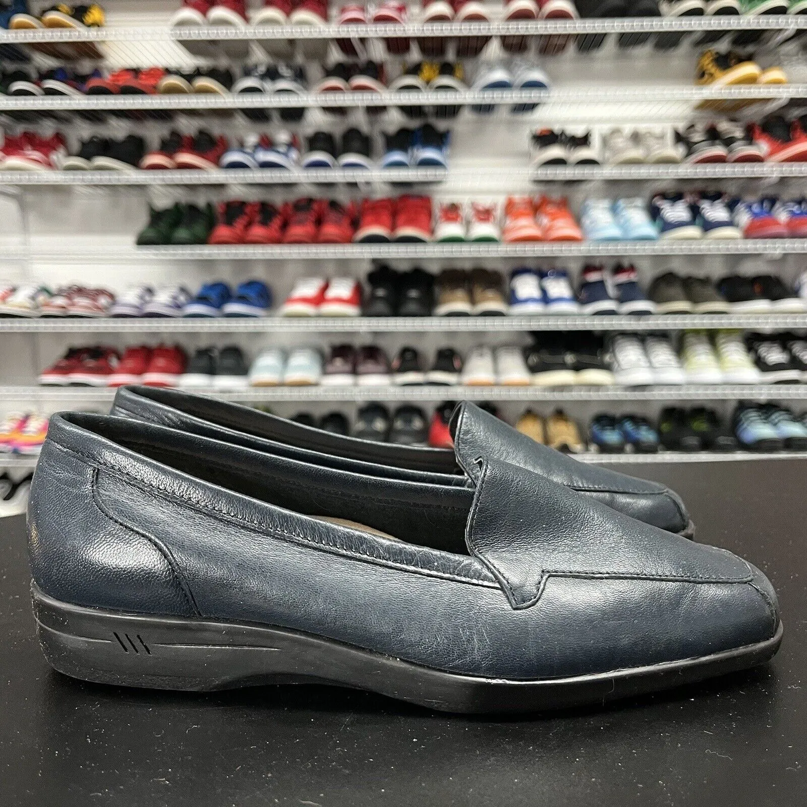 Easy Spirit Women's Leather Slip-On Estreasure Shoe Navy Size 7 M