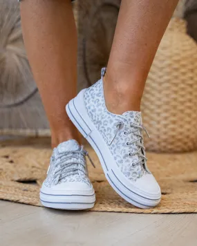 NEW! Very G Aman Prints Sneakers - White & Silver Leopard