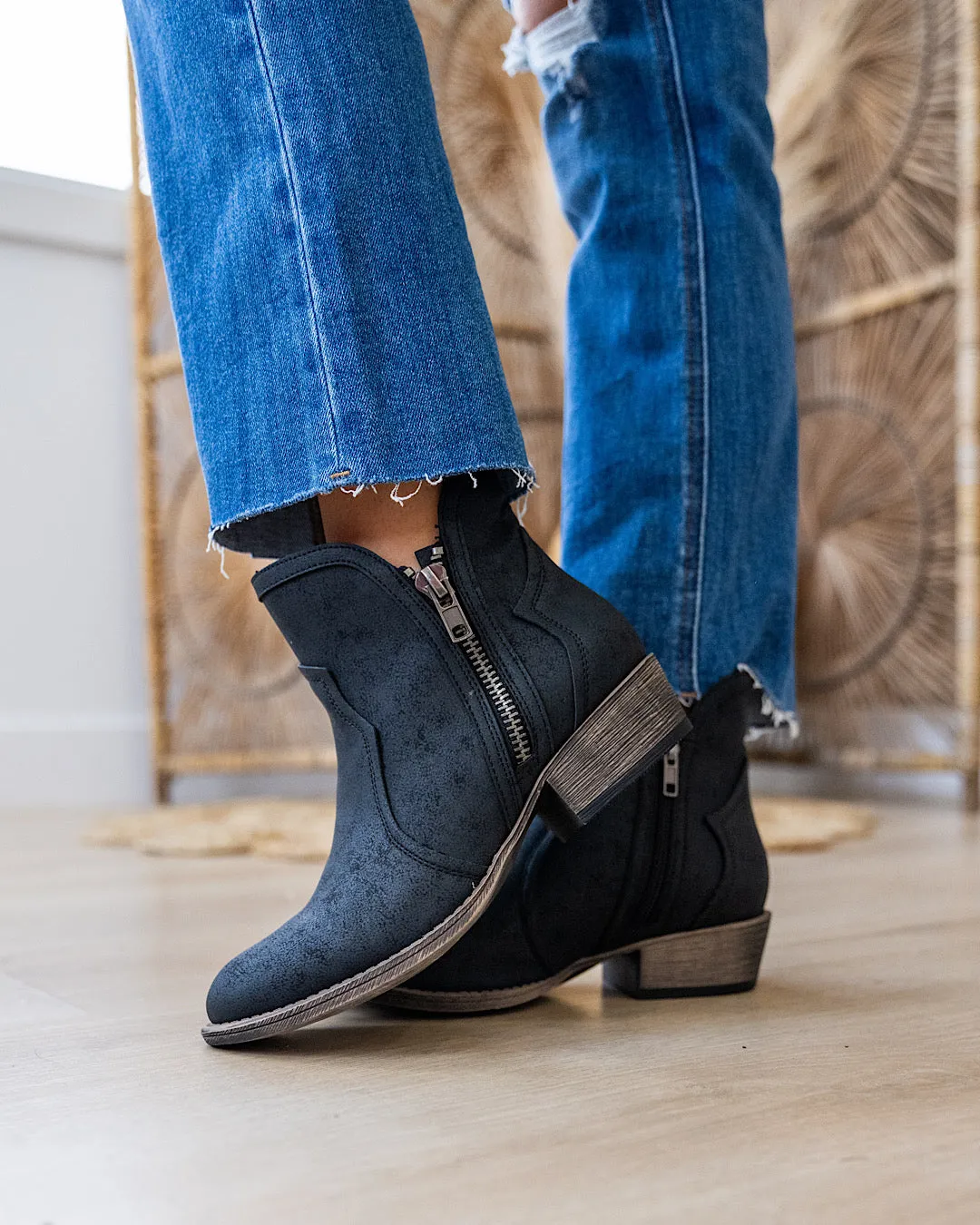 Very G Evie Boots - Black
