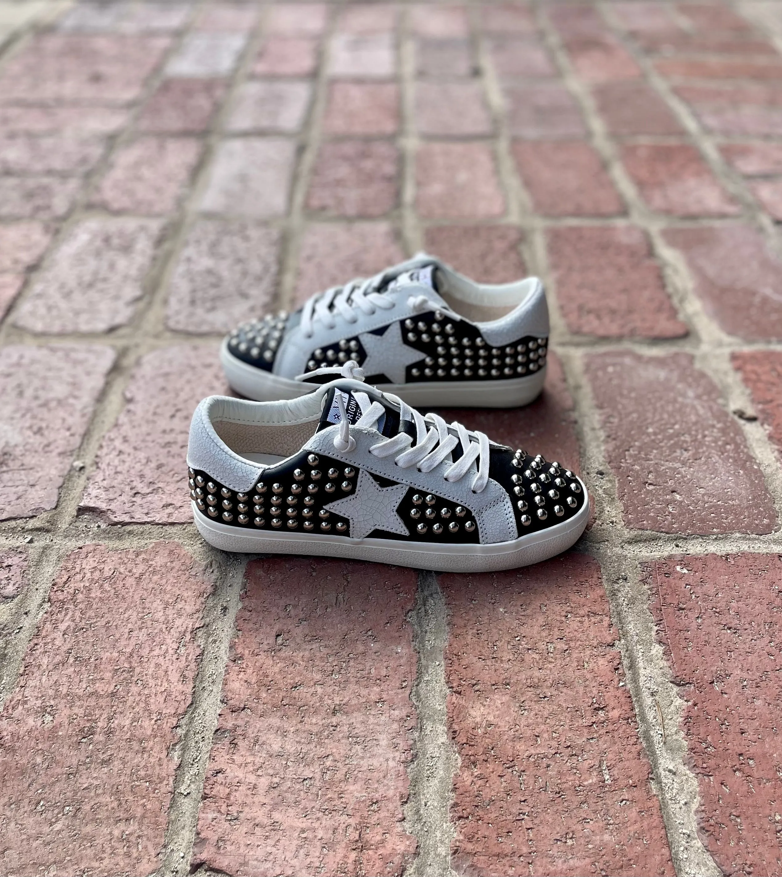 Vintage Havana Spiked Black Sneaker