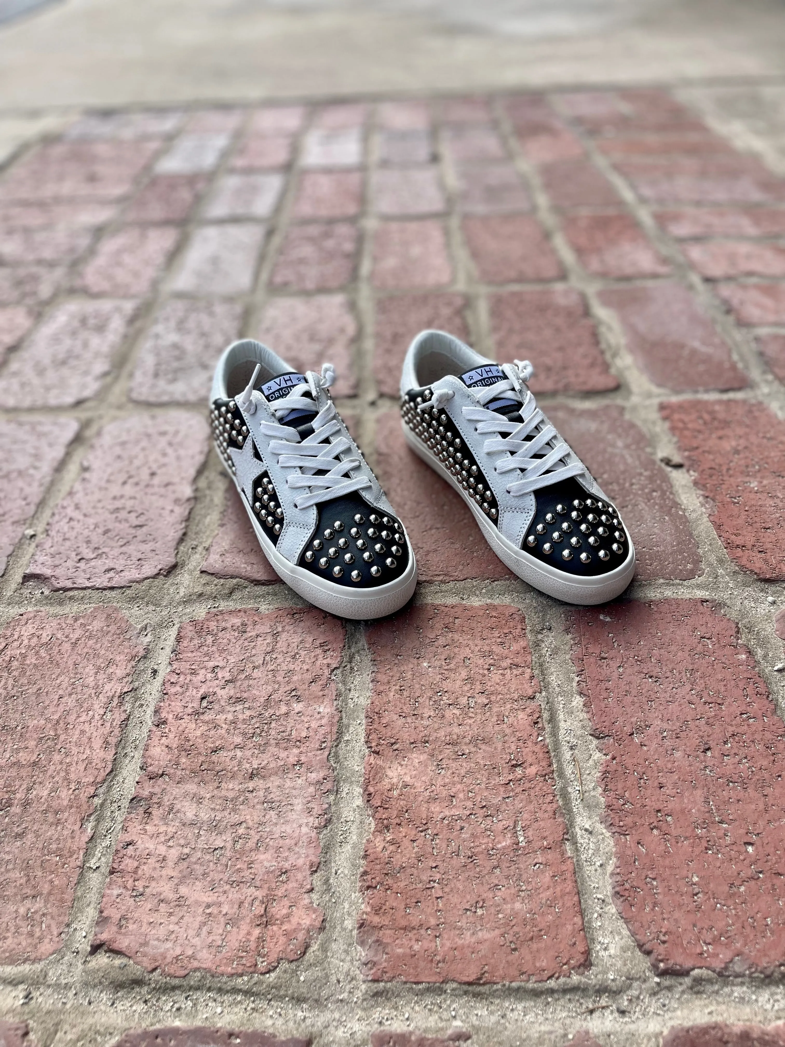 Vintage Havana Spiked Black Sneaker