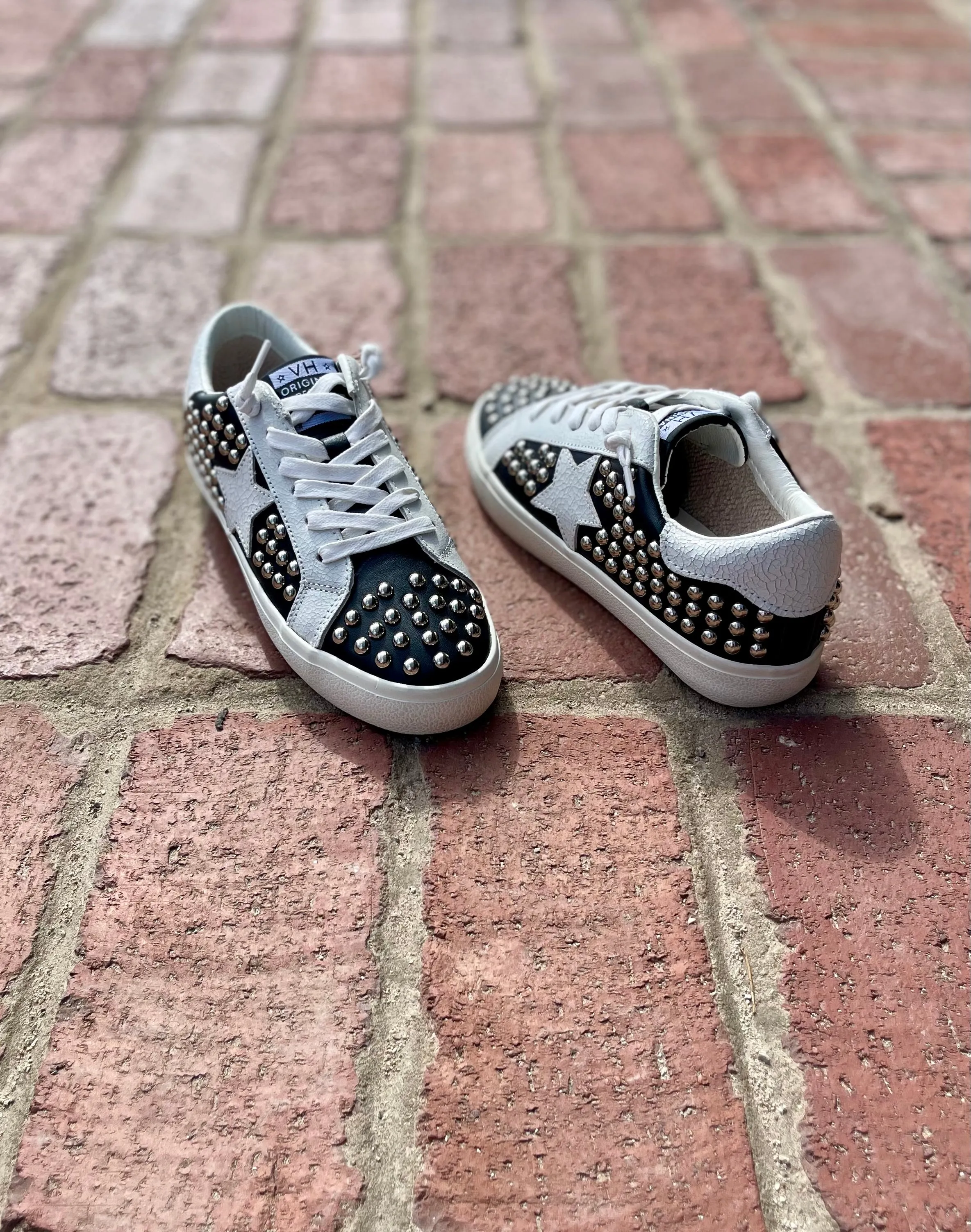 Vintage Havana Spiked Black Sneaker