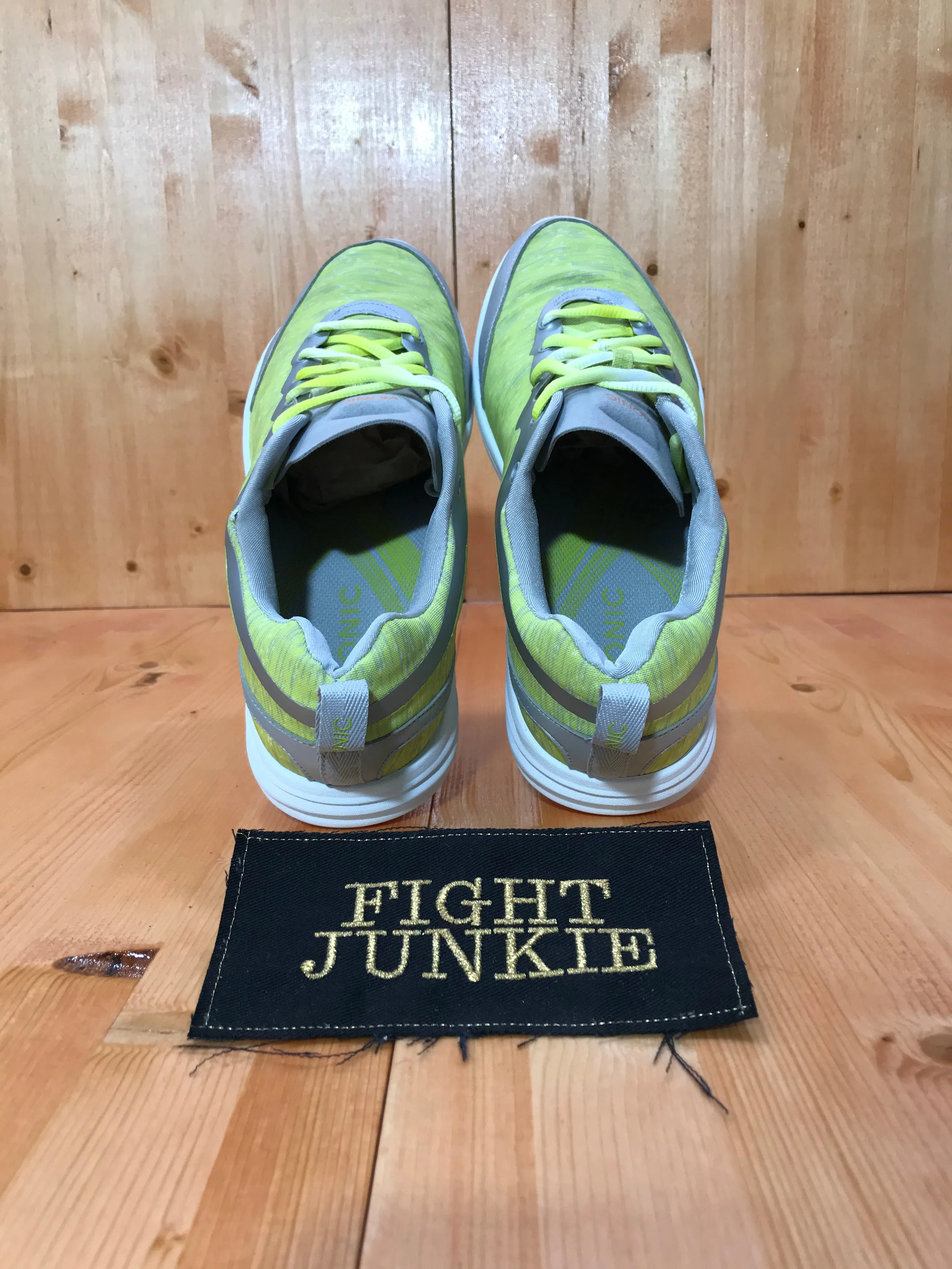 VIONIC AGILE FYN Women's Size 11 Shoes Sneakers Neon Yellow