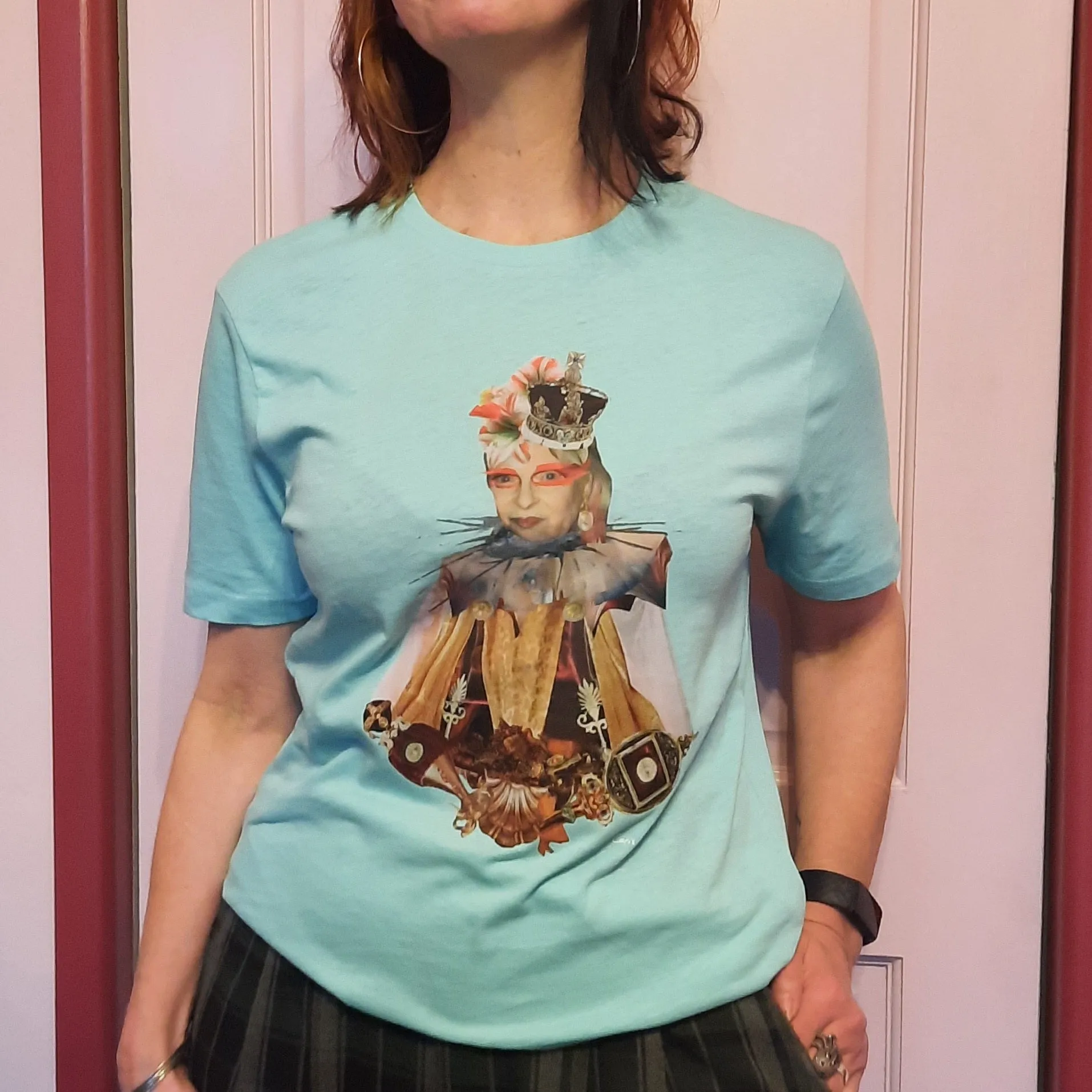 Vivienne unisex t-shirt 100% cotton